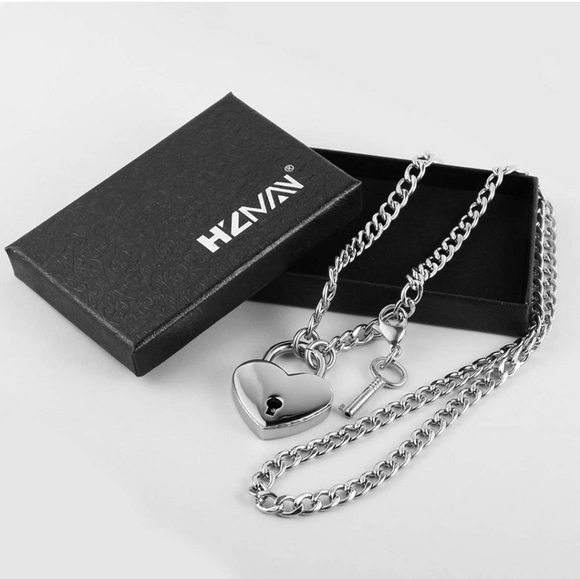 New Stainless steel heart lock and key necklace 24". - Picture 3 of 5
